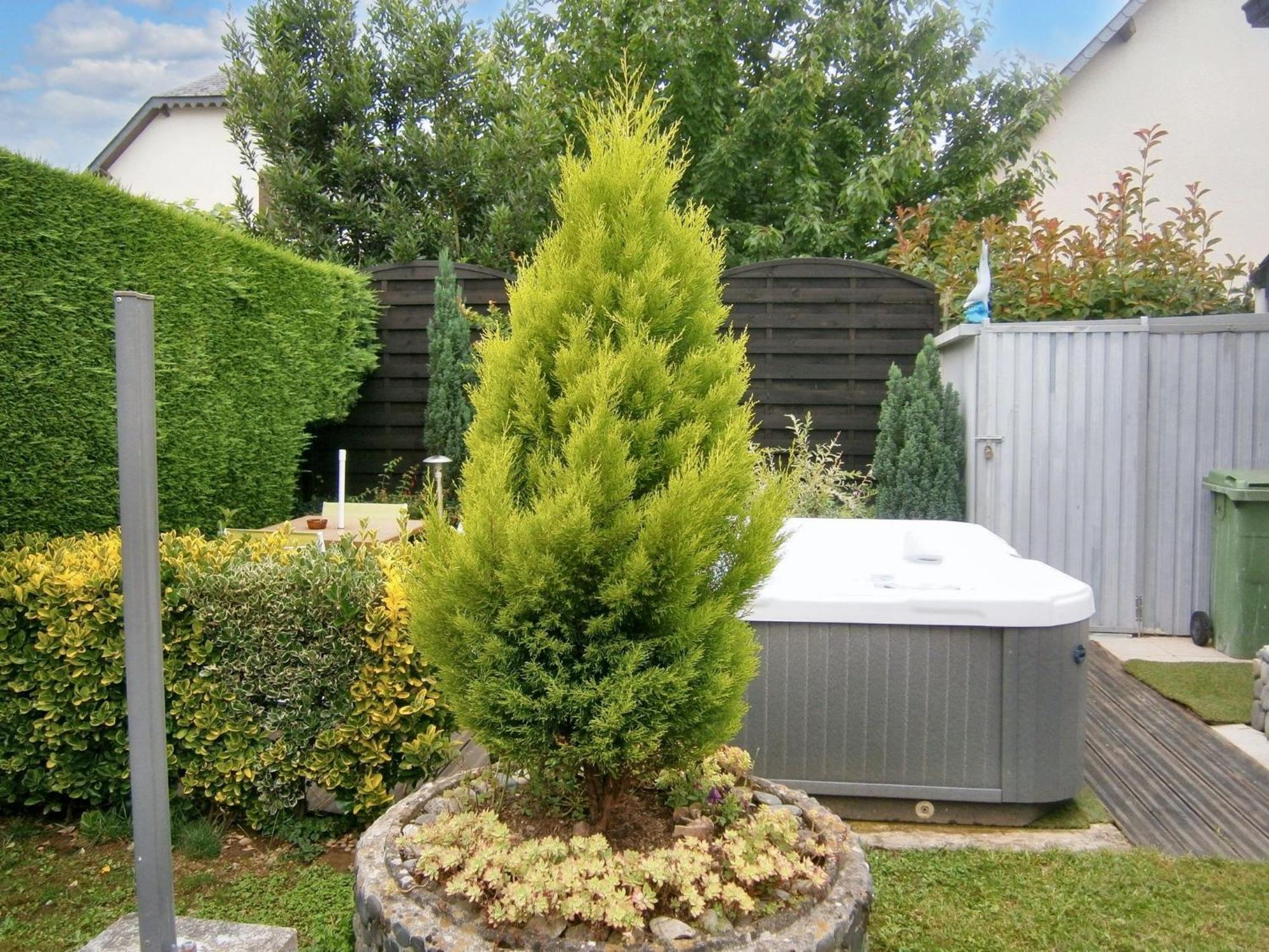 D'une Avec Jacuzzi Jardin Clos Et Wifi A