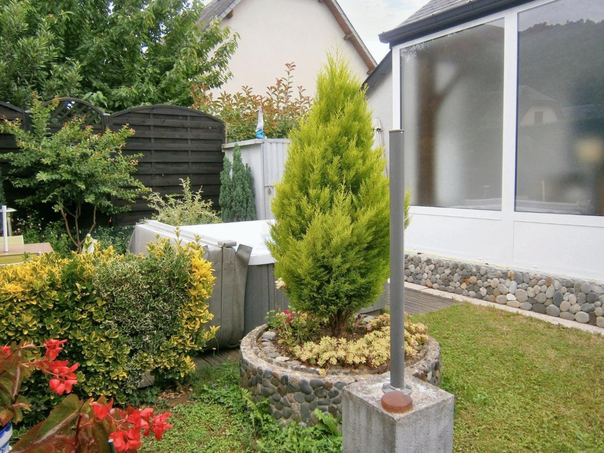 Appartement D'une Avec Jacuzzi Jardin Clos Et Wifi A